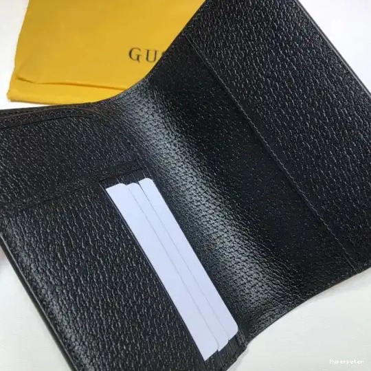 Hyper Peter The Off passport Grid case GUCCI 0702